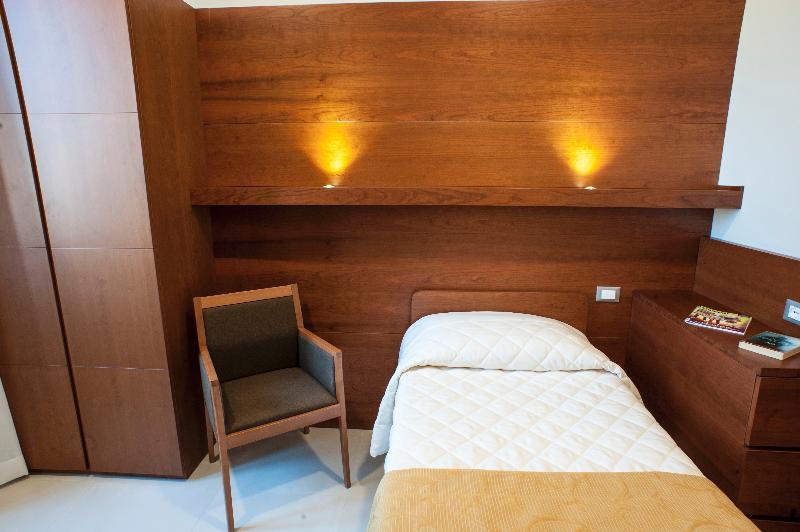 Hotel Angelina 3*